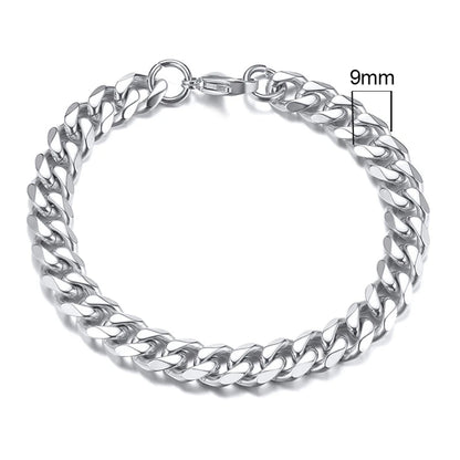 Bracelet homme Titan en acier inoxydable argenté, accessoire masculin puissant et sophistiqué.