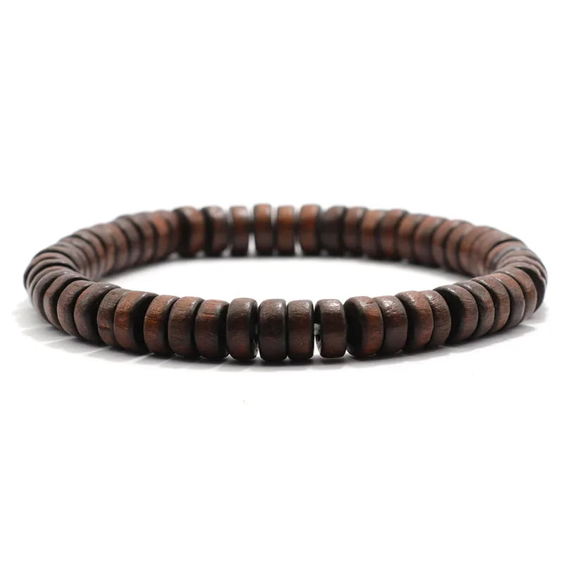 Bracelet Éthos en bois marron, bijou masculin à l’esthétique organique et moderne.
