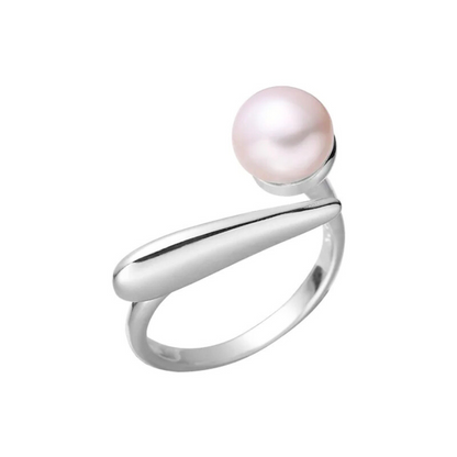 Bague Léto argentée, accessoire raffiné et intemporel, idéal pour sublimer chaque tenue.
